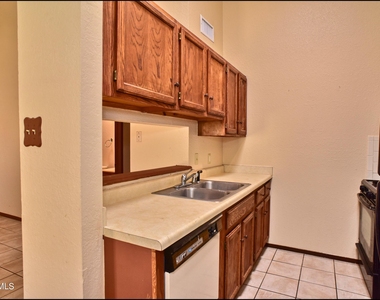 11645 Gordon Cooper Lane - Photo Thumbnail 14
