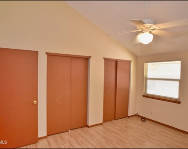 11645 Gordon Cooper Lane - Photo Thumbnail 24
