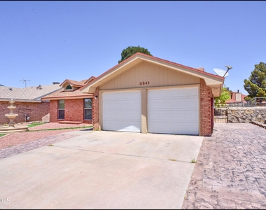 11645 Gordon Cooper Lane - Photo Thumbnail 2