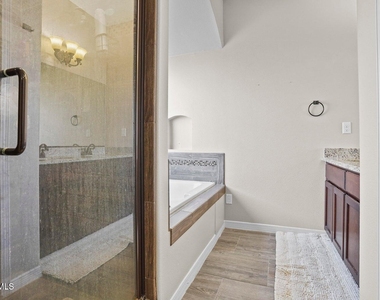 3749 Loma Adriana - Photo Thumbnail 19