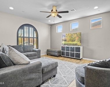 3749 Loma Adriana - Photo Thumbnail 3