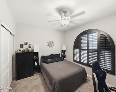 12805 Kingsbury Avenue - Photo Thumbnail 15