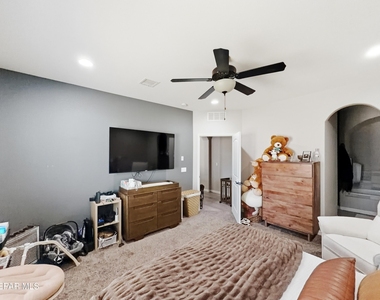 12805 Kingsbury Avenue - Photo Thumbnail 11