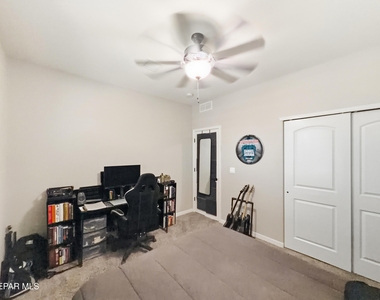 12805 Kingsbury Avenue - Photo Thumbnail 16