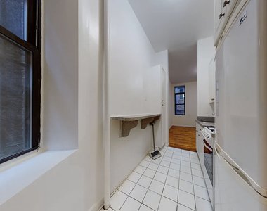 711 2nd Avenue - Photo Thumbnail 4