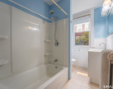 92 Fairfield Avenue - Photo Thumbnail 16