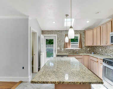 103 Robert Street - Photo Thumbnail 3