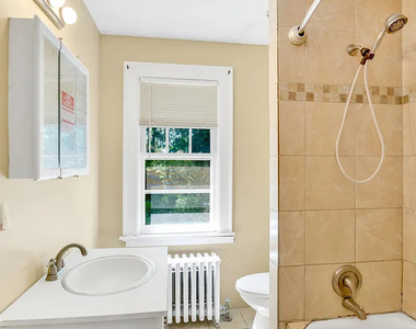 103 Robert Street - Photo Thumbnail 8