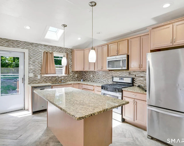 103 Robert Street - Photo Thumbnail 4