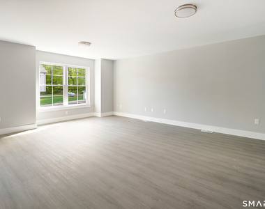 91 Taft Pointe - Photo Thumbnail 3