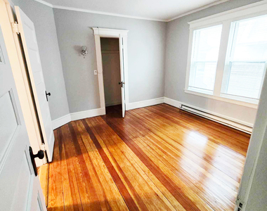 652 Watertown Avenue - Photo Thumbnail 2