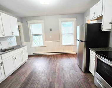 652 Watertown Avenue - Photo Thumbnail 5