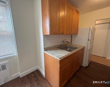 39 Glenbrook Road - Photo Thumbnail 9