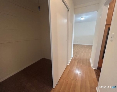 39 Glenbrook Road - Photo Thumbnail 10