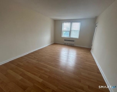 39 Glenbrook Road - Photo Thumbnail 5