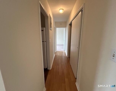 39 Glenbrook Road - Photo Thumbnail 7