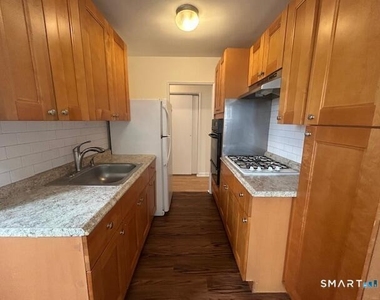39 Glenbrook Road - Photo Thumbnail 13