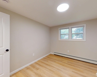 16 Arrow Street - Photo Thumbnail 11
