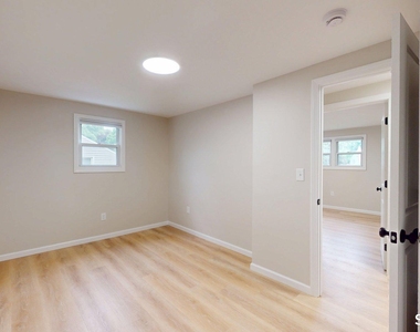 16 Arrow Street - Photo Thumbnail 18