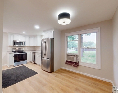 16 Arrow Street - Photo Thumbnail 6