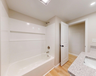 16 Arrow Street - Photo Thumbnail 23