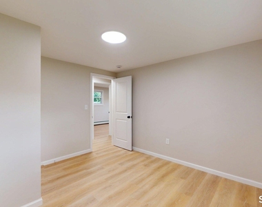 16 Arrow Street - Photo Thumbnail 21