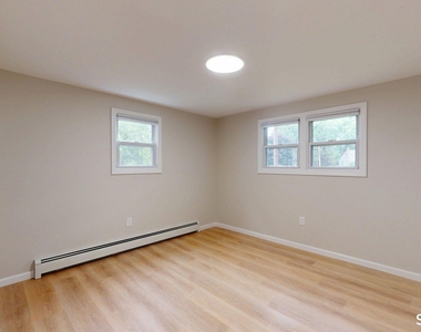 16 Arrow Street - Photo Thumbnail 10
