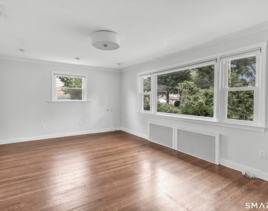 215 Bennett Street - Photo Thumbnail 6