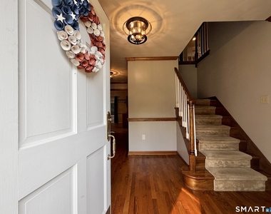 22 Hyde Park Drive - Photo Thumbnail 4