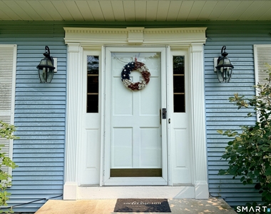22 Hyde Park Drive - Photo Thumbnail 3