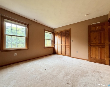 22 Hyde Park Drive - Photo Thumbnail 31