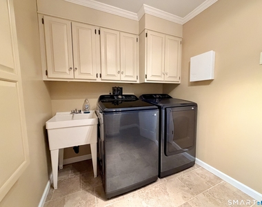 22 Hyde Park Drive - Photo Thumbnail 37