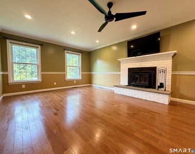 22 Hyde Park Drive - Photo Thumbnail 18