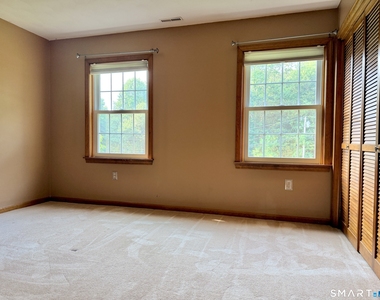 22 Hyde Park Drive - Photo Thumbnail 30
