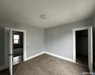 12 Woodland Street - Photo Thumbnail 4
