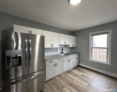 12 Woodland Street - Photo Thumbnail 11