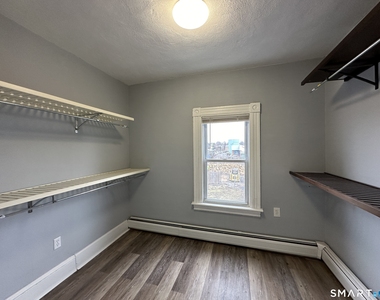 12 Woodland Street - Photo Thumbnail 9