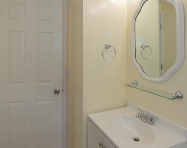 135 Camp Avenue - Photo Thumbnail 9