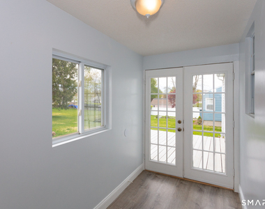 135 Camp Avenue - Photo Thumbnail 5