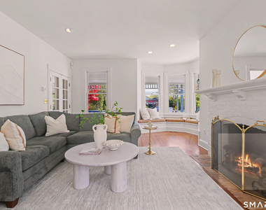 462 Riverside Avenue - Photo Thumbnail 4