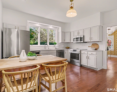 462 Riverside Avenue - Photo Thumbnail 7