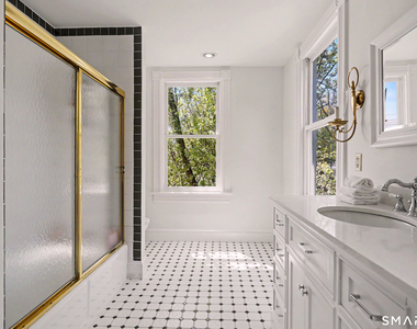 462 Riverside Avenue - Photo Thumbnail 30