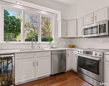 462 Riverside Avenue - Photo Thumbnail 9