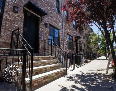 212 Starr Street - Photo Thumbnail 9