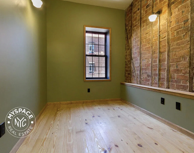 212 Starr Street - Photo Thumbnail 4