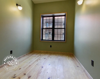 212 Starr Street - Photo Thumbnail 2
