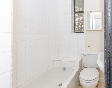 244 Roebling Street - Photo Thumbnail 5