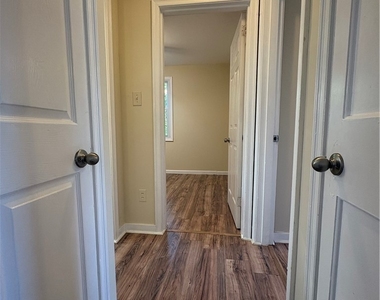 314 Fort Couch Rd - Photo Thumbnail 4