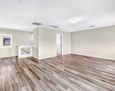 5226 Tartan Hill Avenue - Photo Thumbnail 23