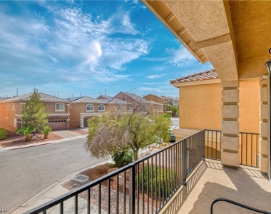 5226 Tartan Hill Avenue - Photo Thumbnail 9
